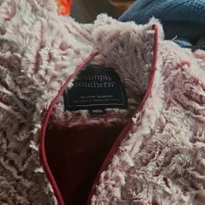 Simply Southern pullover size Sml